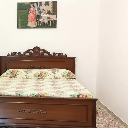 Casa Cuore Con Finestra Su Atrio