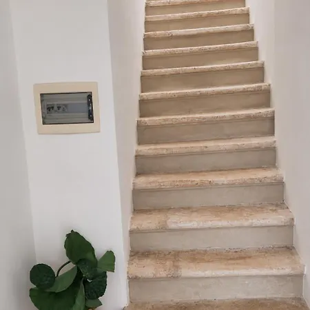 Casa Cuore Con Finestra Su Atrio